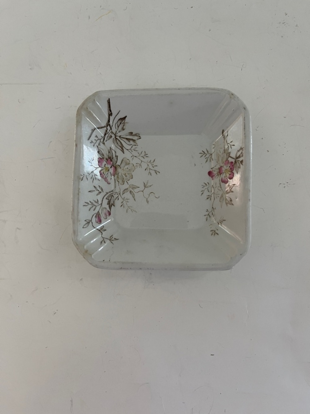 Antique Meakin “Morning Star” pattern Butter Pat or trinket dish.